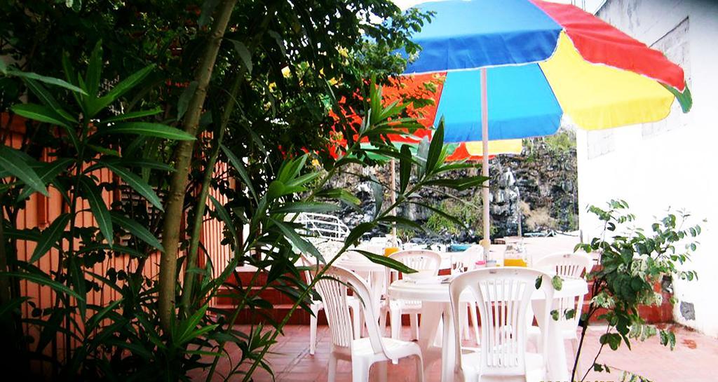 Hostal Castro Galapagos 푸에르토아요라 외부 사진